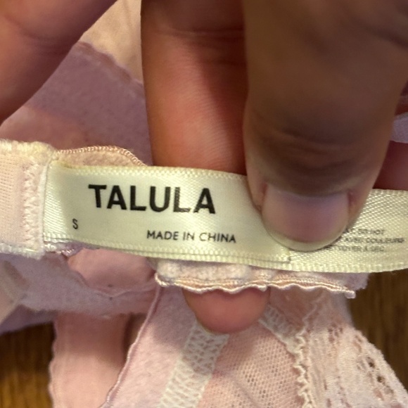 Aritzia Talula Bralette - Picture 4 of 4